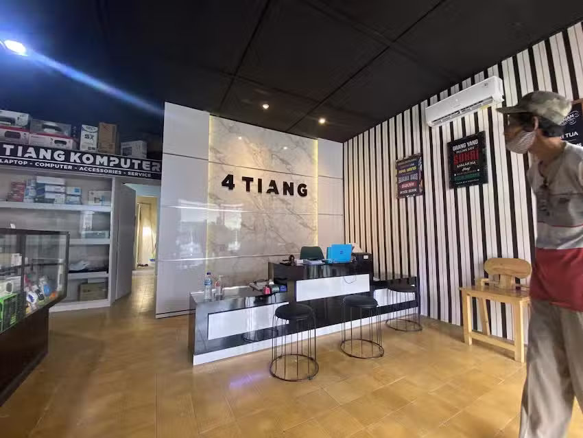 4 TIANG COMPUTER