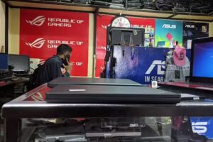 A.IS Notebook Specialist