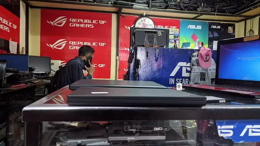 A.IS Notebook Specialist