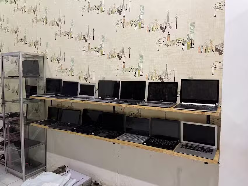 AeroCom Pontianak (servis dan jual beli laptop)