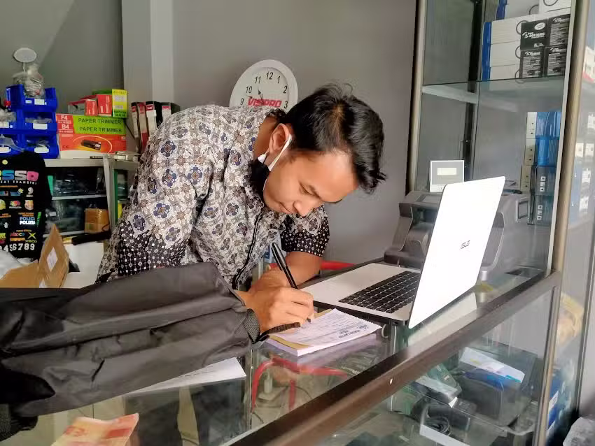 Agatha Laptop Jogja