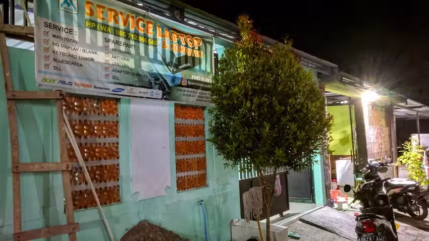 AISI COMPUTER SERVICE LAPTOP