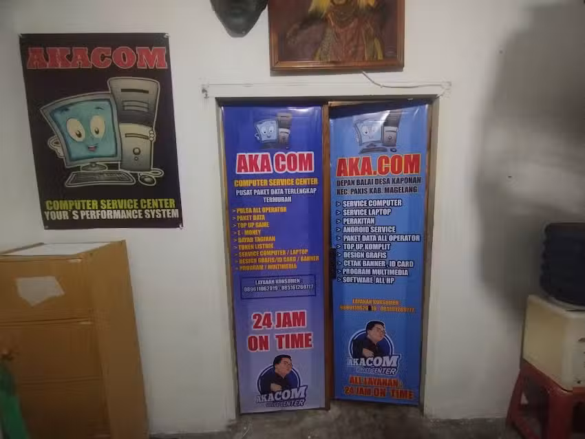 Akacom Service Computer