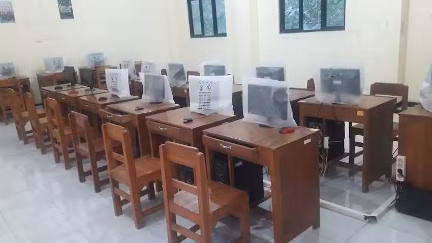 Al Fath Computer , Dk Demangan Baru Tegalgede Karanganyar