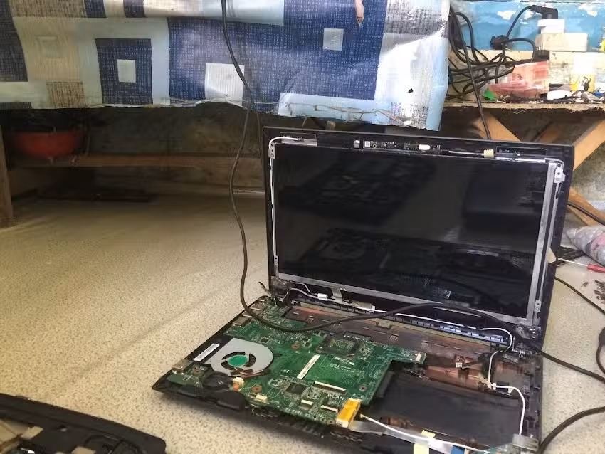 Ananda Service laptop dan komputer