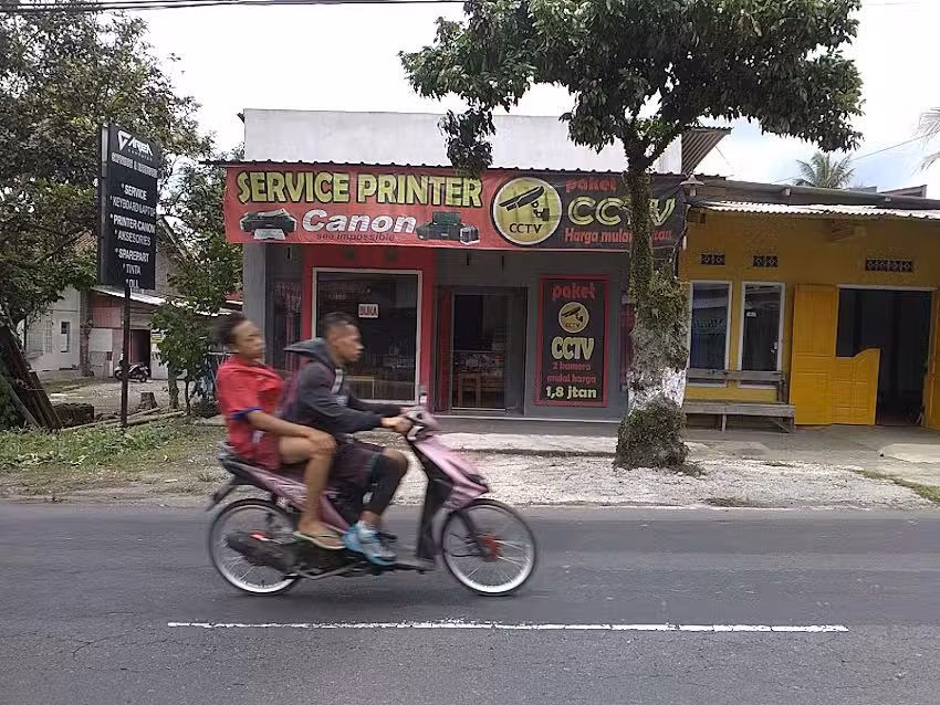 AREA KOMPUTER ,PRINTER & CCTV