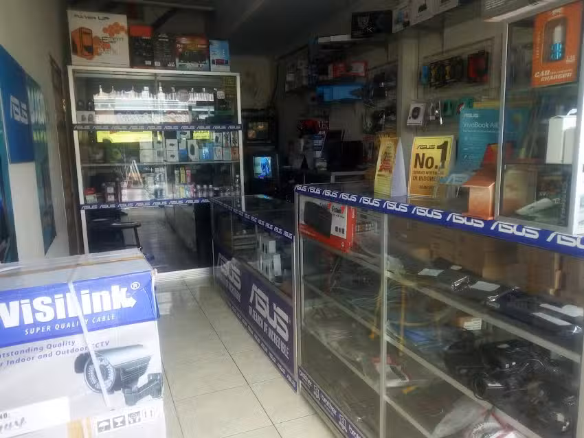 Arnaz Mediatech computer