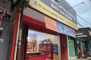 BC Store laptop and computer