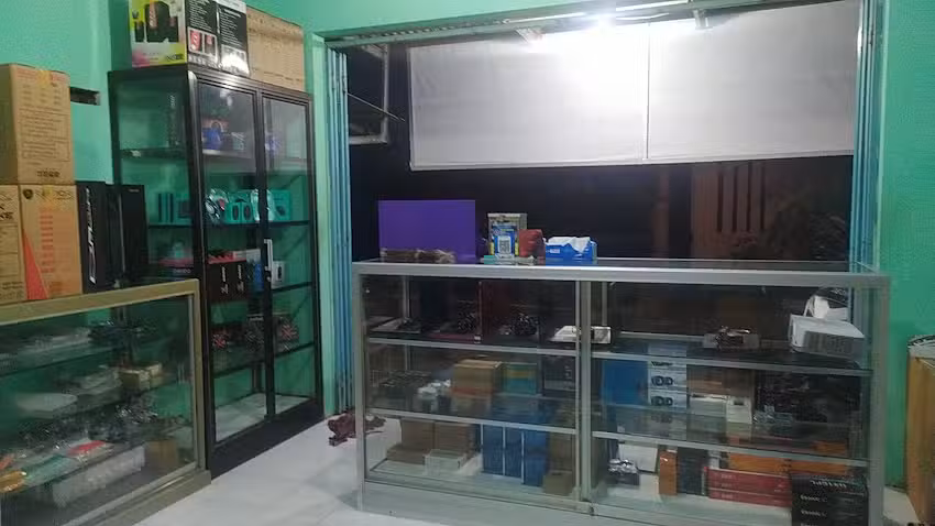 Bintang Laptop Jember