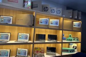 Cece Laptop Official