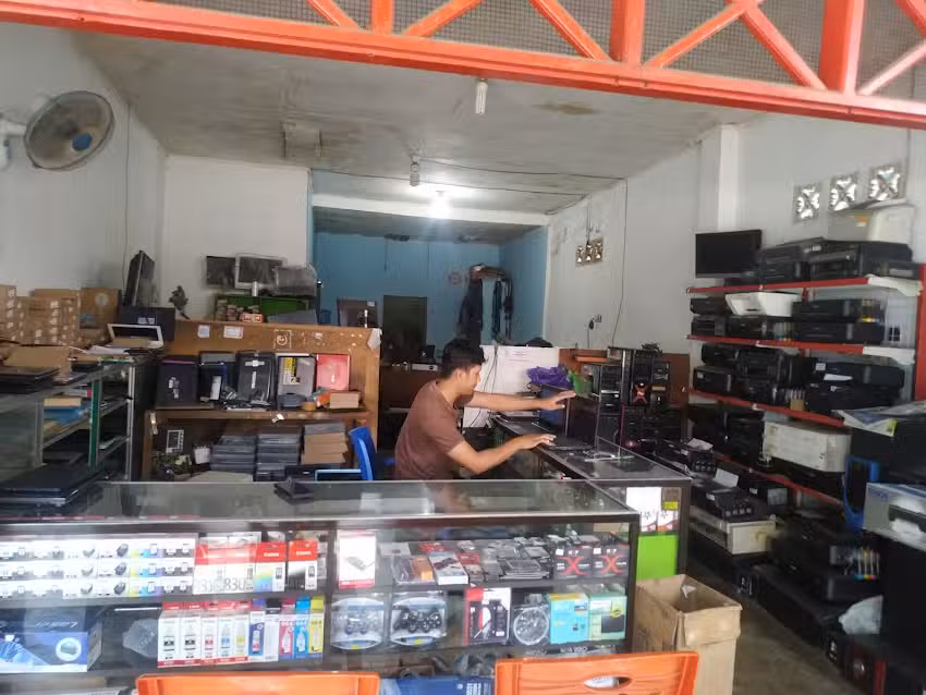 CENTRAL MEDIA COMPUTER (CMC)