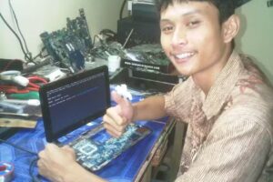 Central point laptop Pringsewu