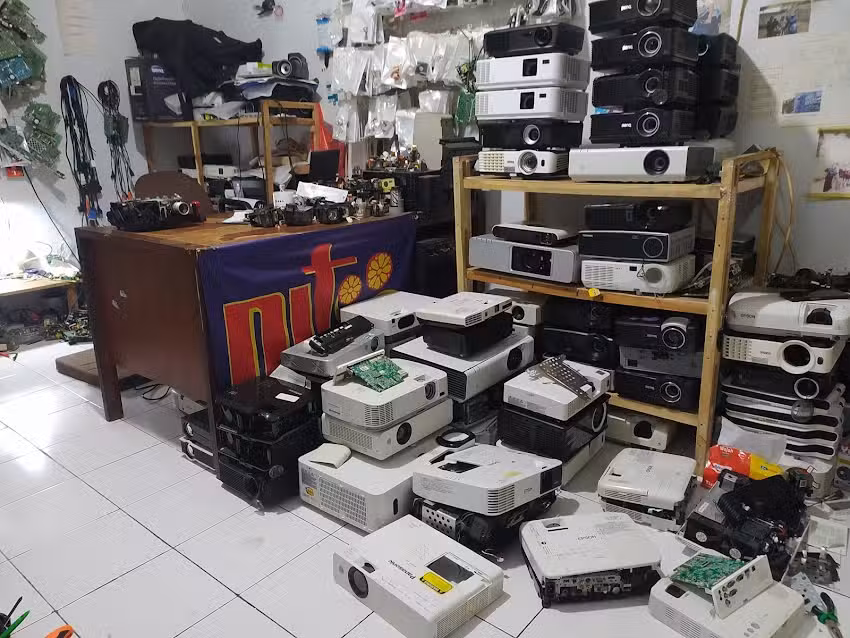 CV COREL GROUP &ndash; SERVICE COMPUTER & PROJECTOR BSD CITY