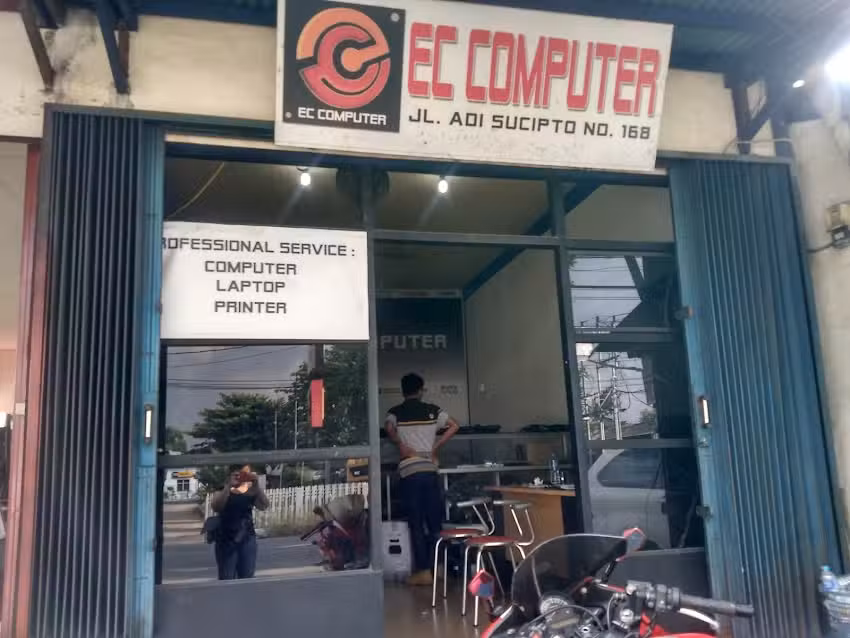 EC Computer Pontianak