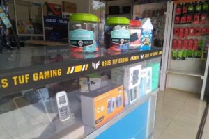 Engineer computer & smartphone