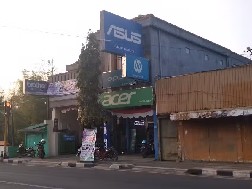 Fedora Computer