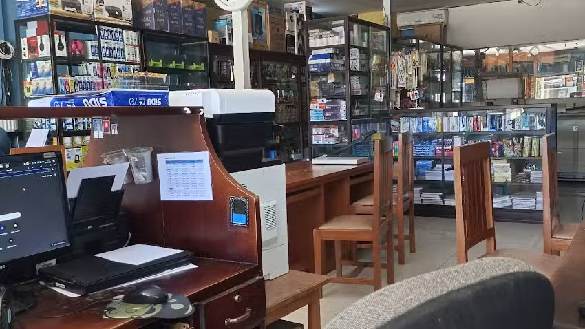 Finisi Komputer Namlea