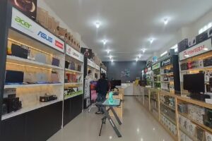 GHUFTHA KOMPUTER DAN GAMING GEAR (JL. PELITA)