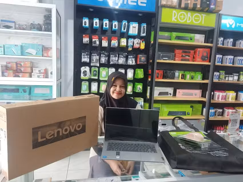 Global Computer Maros