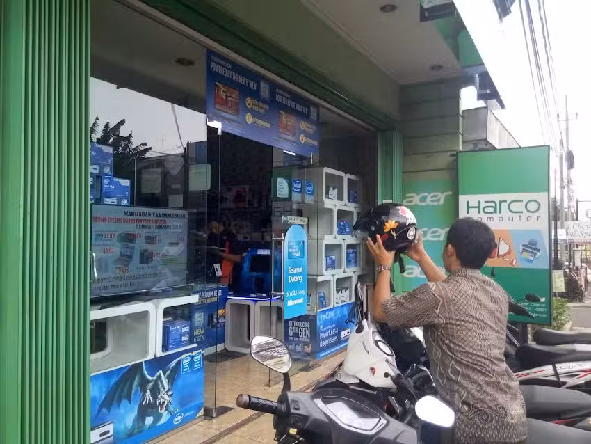 Harco Center Computer