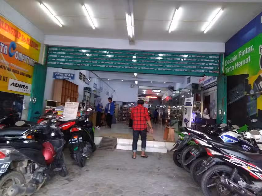 HP Store-in-Store Mega Duta Computindo Pamekasan