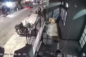 Jl. Dukuh Kupang Gang Lebar No. 142