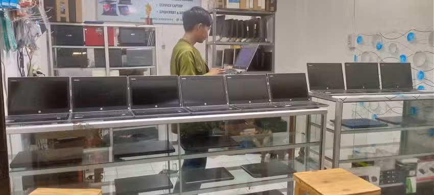 Jual beli laptop bekas, servis laptop