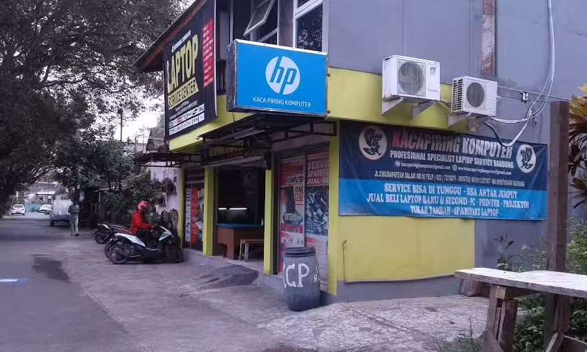 Kacapiring Komputer (Pusat Penjualan Laptop dan Service Laptop Bandung)