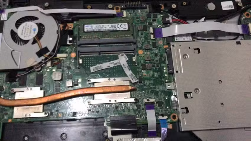 Laptop Service jual spare Part