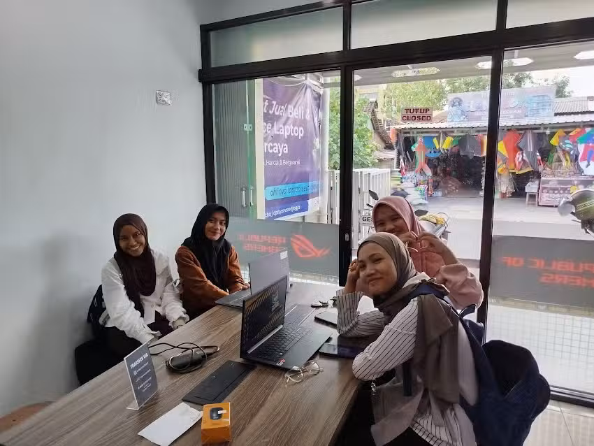 Macho Computer (Jual Beli & Service Laptop Second)