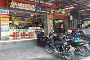 MAESTRO KOMPUTER SKOTLET STIKER VARIASI