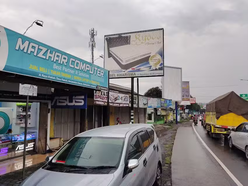 Mazhar Computer Lumajang