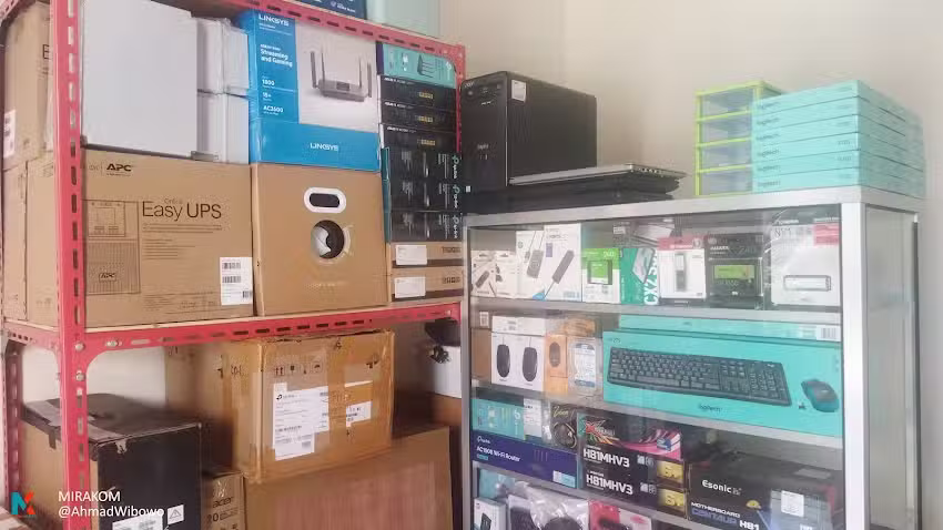 MIRAKOM (Multimedia Kreasi Komputer)