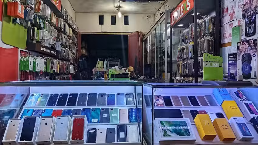 PAPA COMPUTER / PONSEL