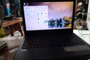 Parigi Service Laptop