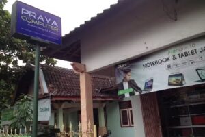 PRAYA COMPUTER