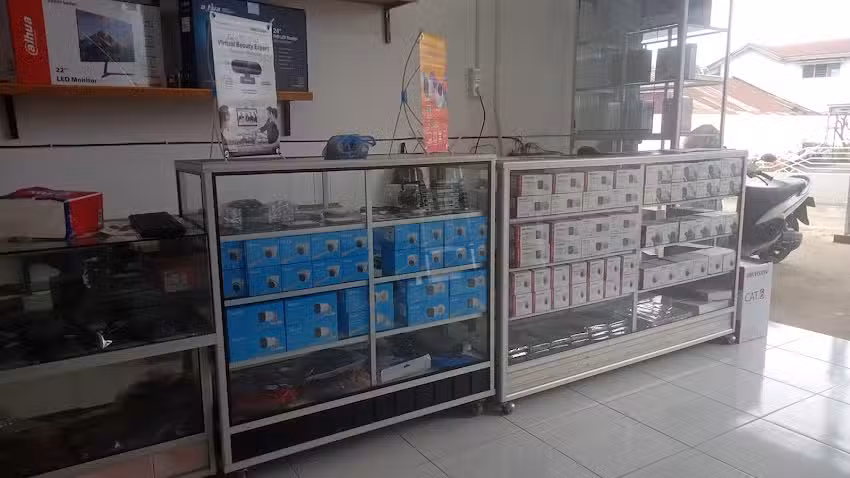 PUJIKOMAH CCTV DAN KOMPUTER