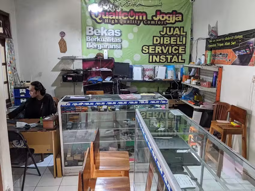 Qualcomp Jogja | Laptop second ber-SSD service upgrade sparepart garansi