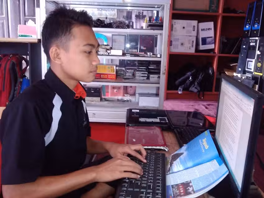 Real Computer Sukorejo