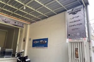 RISALAMOON SERVIS & SPAREPART LAPTOP MALANG