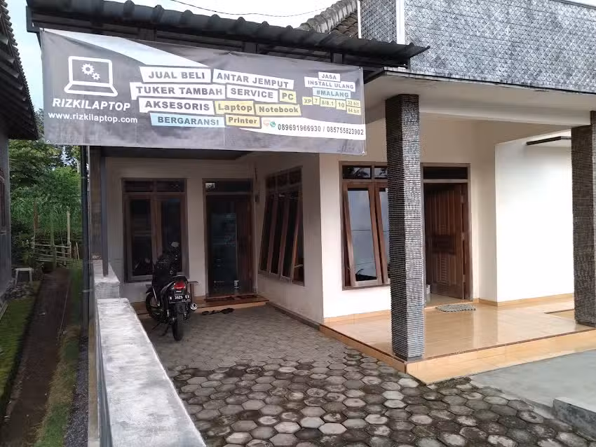 Rizky Komputer Dampit
