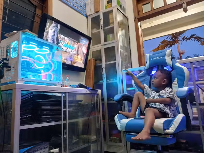 SAM LAPTOP ( Laptop, Notebook, Pemasangan CCTV, Komputer gaming / rendering / perkantoran)