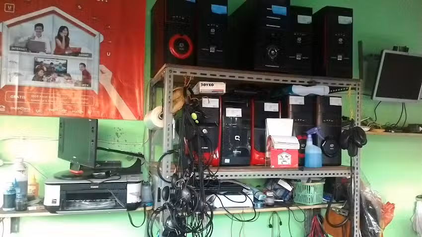 Santo&rsquo;s Computer