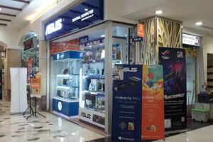 Sentral Komputer Mal Artha Gading