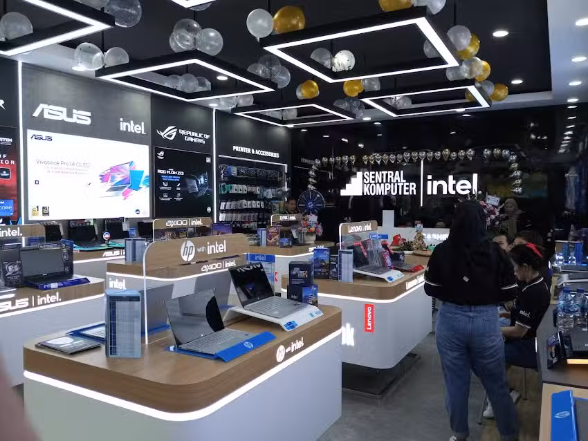 Sentral Komputer Serang