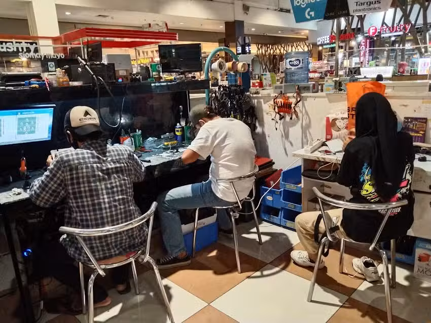 Service laptop bandung (Distric Computer)