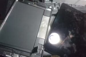 Service Laptop dan Komputer