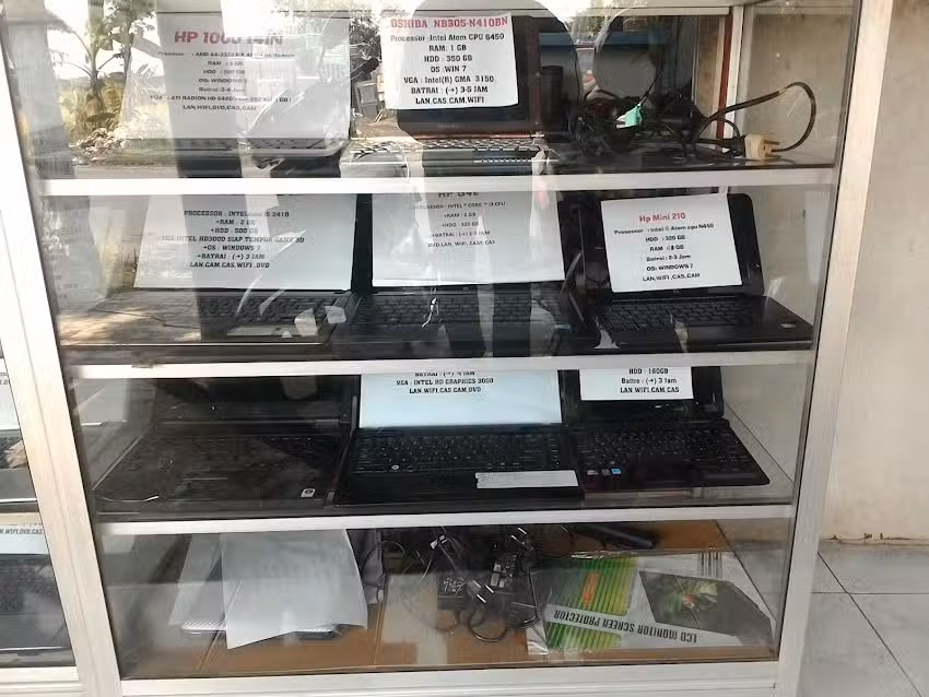 Service laptop .komputer.printer Tiar