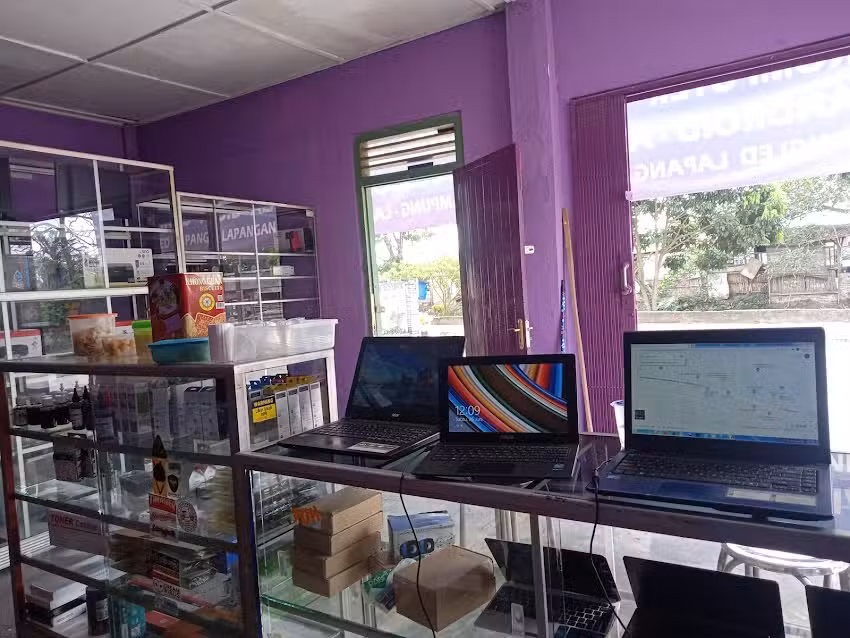 Servis Komputer, Toko Komputer