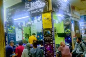Tempat Service Laptop Dikerjakan Langsung Depan Customer (Rais Laptop)